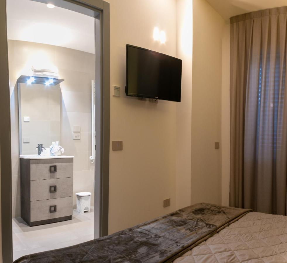 Brigante Suites Misano Adriatico Exterior photo